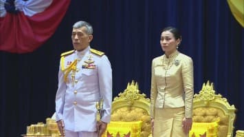 พระบาทสมเด็จพระเจ้าอยู่หัว และสมเด็จพระนางเจ้าสุทิดาฯ เสด็จฯ เปิดประชุมรัฐสภา