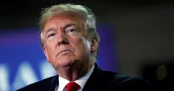 โดนัลด์ ทรัมป์ ทิ้งระเบิดทางเศรษฐกิจใส่จีน ทิ้งท้ายก่อนลงจากเก้าอี้ ปธน.เมกา