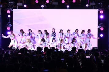 BNK48 เปิดตัวเพลง Kiss me! (ให้ฉันได้รู้)” ร่วมงาน JYP ครั้งแรก!  พร้อมโชว์สุดคิ้วท์สมาชิก รุ่น5 ทำเหล่าแฟนคลับใจละลาย