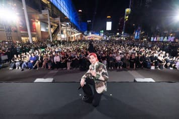 “ไอมี่ไทยแลนด์” ทำถึง! ปิดลานเซ็นทรัลเวิลด์จัดแถลงข่าวคอนเสิร์ต “แบมแบม” อังกอร์ AREA52 ปิดเวิลด์ทัวร์ที่ไทย ถูกใจ‘อากาเซ่’ แห่กรี๊ดห้างแตก