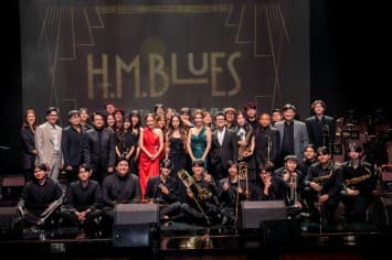 สมบูรณ์แบบที่สุด 5 ศิลปินชื่อดัง ปั่น-กบ-แมว-เมย์-ออย  ร่วมน้อมรำลึกถ่ายทอดบทเพลงพระราชนิพนธ์ในงานคอนเสิร์ต ‘H.M. Blues’ 