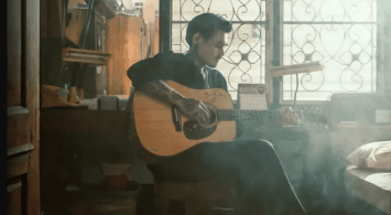 “เล็ก รัชเมศฐ์” ส่งเพลง “ใจเป็นนาย กายเป็นบ่าว”  ขึ้นแท่นอันดับหนึ่ง “The Official Thailand Chart”