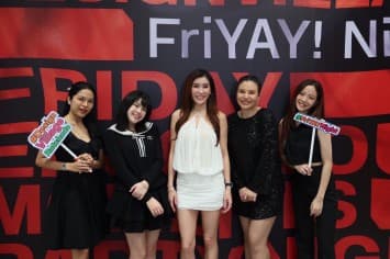 ทำเลย่านรัชดาฮอต  Design Village Ratchada (ดีไซน์วิลเลจ รัชดา)  ปล่อยหมัดเด็ดกิจกรรม  “FRIYAY ! NIGHT” จับมือ BREWAVE  ชาร์จความสุขกลุ่มคนทำงานแบบจัดเต็ม ชวนคนดังสายบันเทิง -เซเลบริตี้สุดชิคร่วมงาน