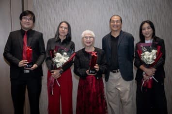 “GDH” นำทีม “ภาพยนตร์ หลานม่า-วิมานหนาม” คว้ารางวัลยอดเยี่ยม ในงาน “คมชัดลึก อวอร์ด ครั้งที่ 21”