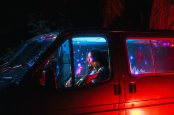 ปาล์มมี่ ฉีกสไตล์ ส่ง “Neon” เพลงใหม่สุดเท่ ดึง “เอมี่ ทสร” เล่นเอ็มวี