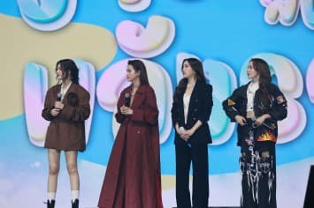 8 นักแสดงเมกะโปรเจกต์ซีรีส์ “4 Elements บ้านวาทินวณิช” แท็กทีมเสิร์ฟความสนุกฉ่ำทุกโมเมนต์ใน “4 Elements: The Grand Unveiling”