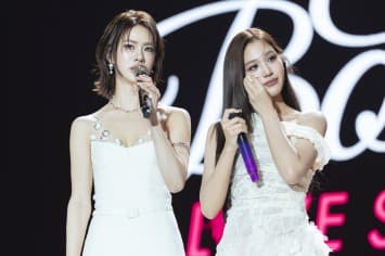 สมมงดูโอ้น้องใหม่มาแรง! “เอมี่-บอนนี่” โชว์พลังเสียงไฮโน๊ตสะกดแฟนๆ ทั้งฮอลล์ งาน “EMI BONNIE : LOVE SESSION” ฟูลฟิลอารมณ์ 2 วันเต็ม!!