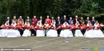 รัฐบาลจีนเติมเต็มความฝันคู่รักสูงอายุ จัดถ่ายภาพฉลองสมรสครบรอบ 60 ปี