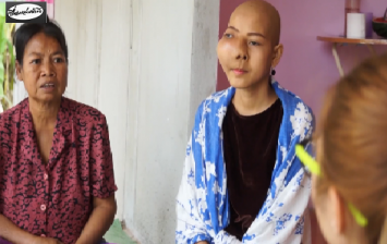 วอนช่วยเหลือหญิงวัย 28 ป่วยมีอาการใบหน้าบวม แพทย์ระบุเป็นมะเร็งต้องผ่าตัดแต่เสียลูกตา  เจ้าตัวโพสต์ขอมีงานเพื่อเลี้ยงครอบครัว