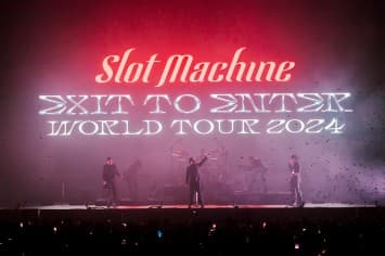 “Slot Machine” เสิร์ฟโชว์สุดมันส์ระดับอินเตอร์ ประเดิมโชว์แรก “EXIT TO ENTER WORLD TOUR 2024” ที่ยูโอบีไลฟ์ ก่อนบินลัดฟ้าโชว์แฟนเพลงทั่วโลก